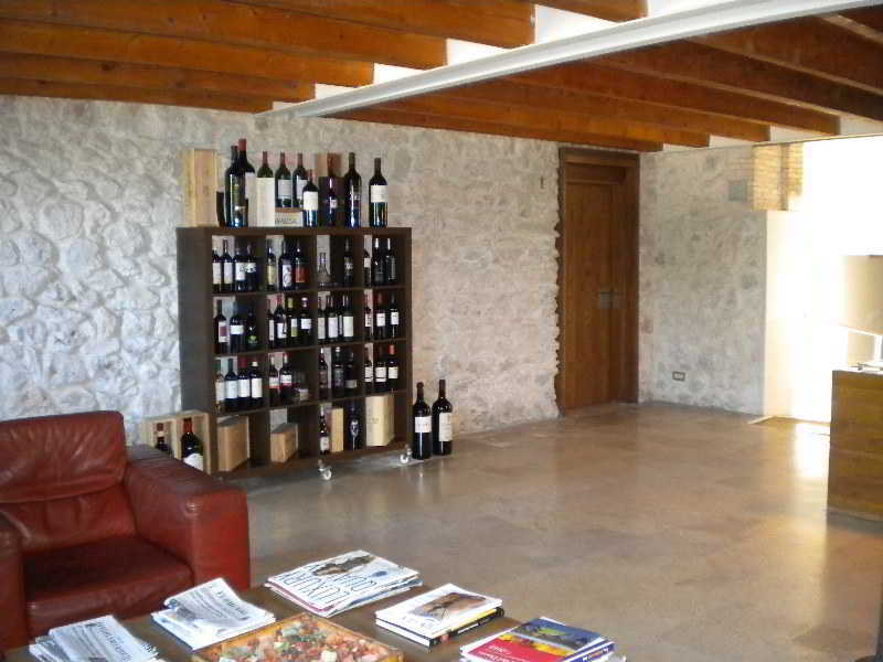 Fuente Acena Boutique